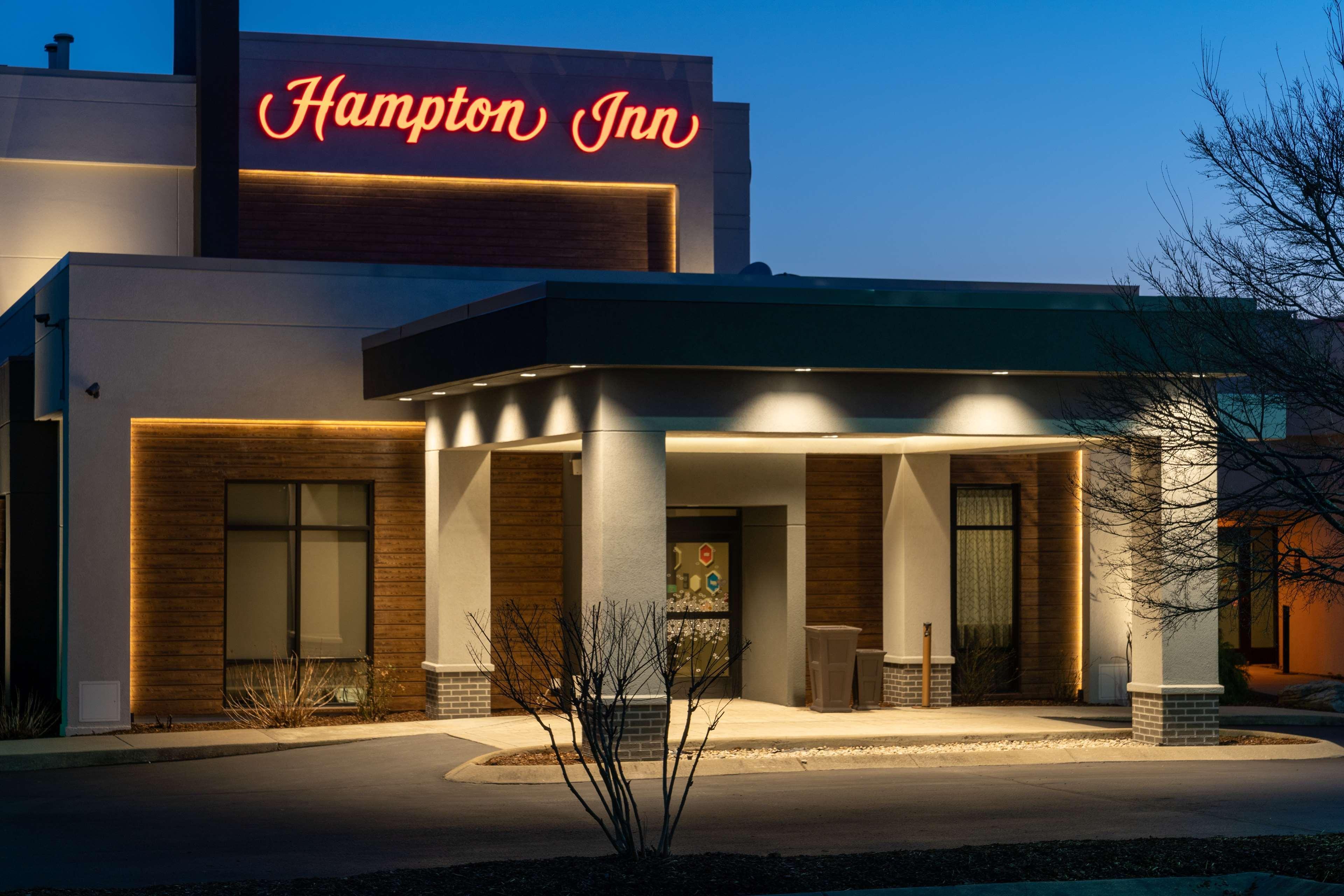 Hampton Inn - Springfield Exterior photo